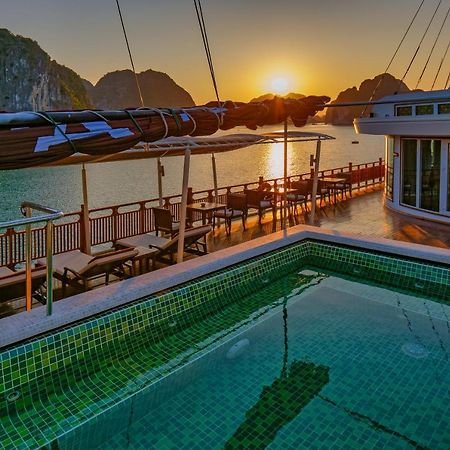 Heritage Line Ylang Cruise - Halong Bay & Lan Ha Bay Ha Long Exterior foto