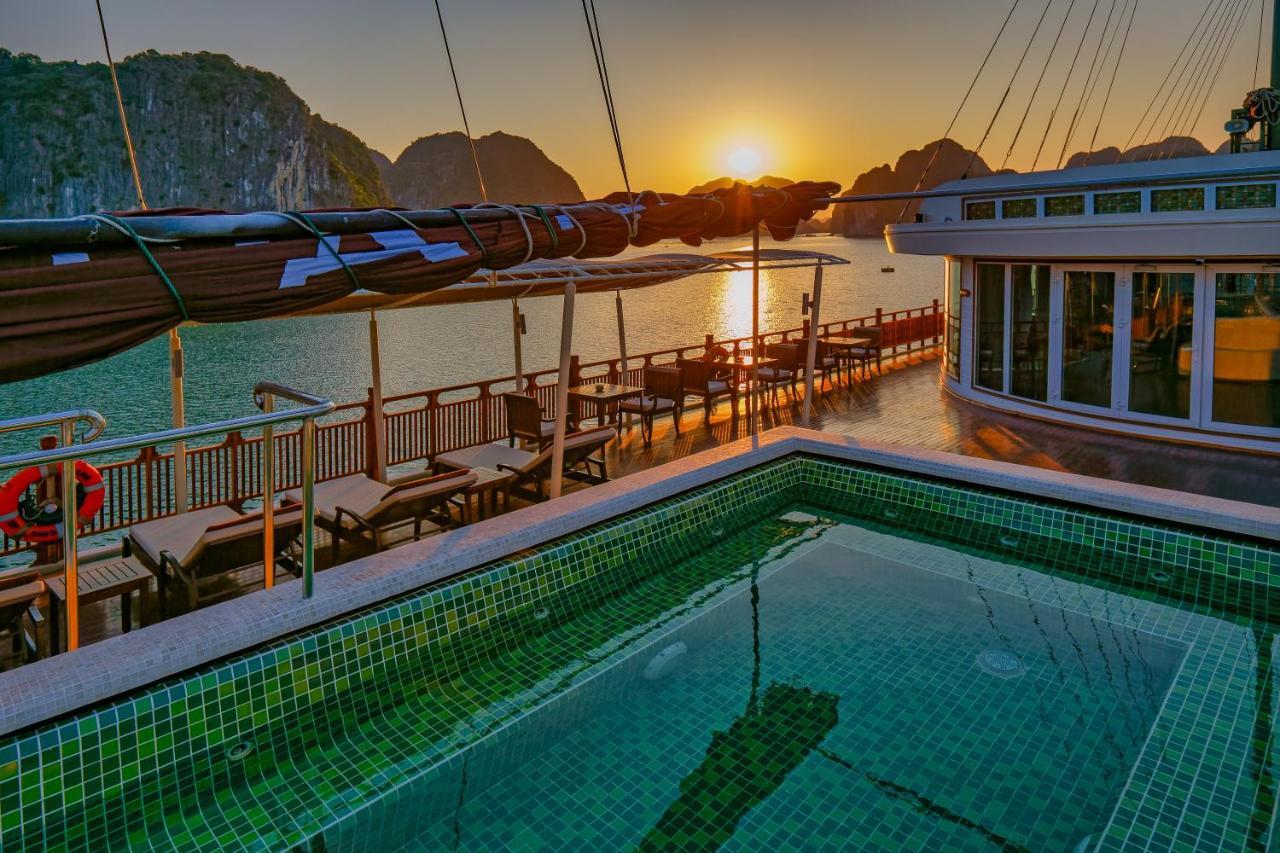 Heritage Line Ylang Cruise - Halong Bay & Lan Ha Bay Ha Long Exterior foto